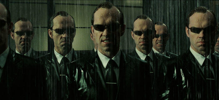 Agente Smith, da virus in Matrix a vita reale